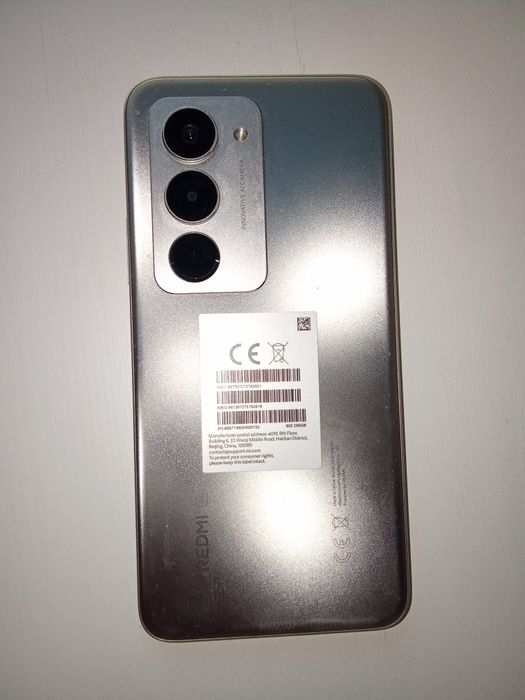 Vendo redmi A5 A5 Pro 5G, 8 GB RAM + 256 GB, em excelente estado, praticamente novo.