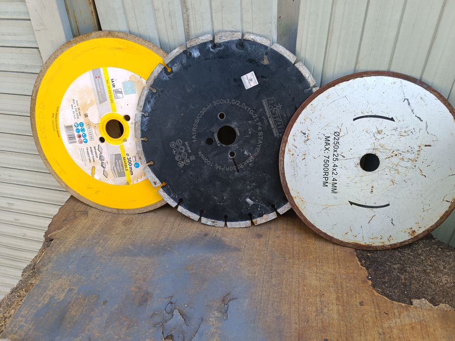 Диск алмазный, отрезной 300 мм Distar