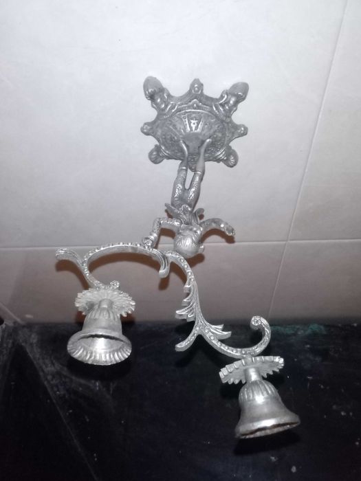 castiçal de dois braços antigo e abajour de candeeiros