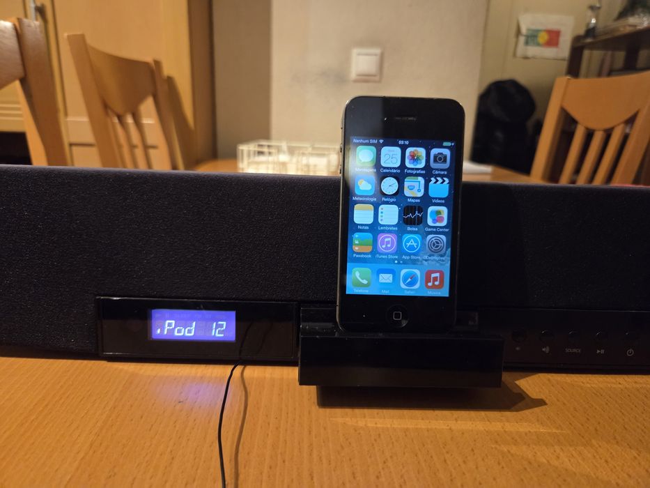 Aparelho de som com  iphone 4