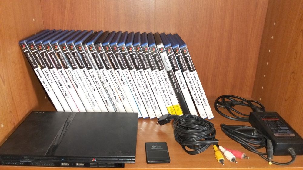 Consola Sony PlayStation 2 Slim Preta (SEM COMANDOS) + Volante Ferrari + Memory Card 64MB + pack de 23 jogos