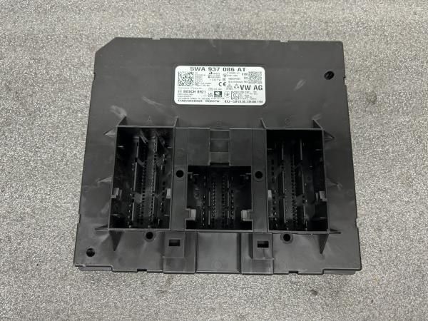 Módulo confort VOLKSWAGEN Golf VIII (CD1)