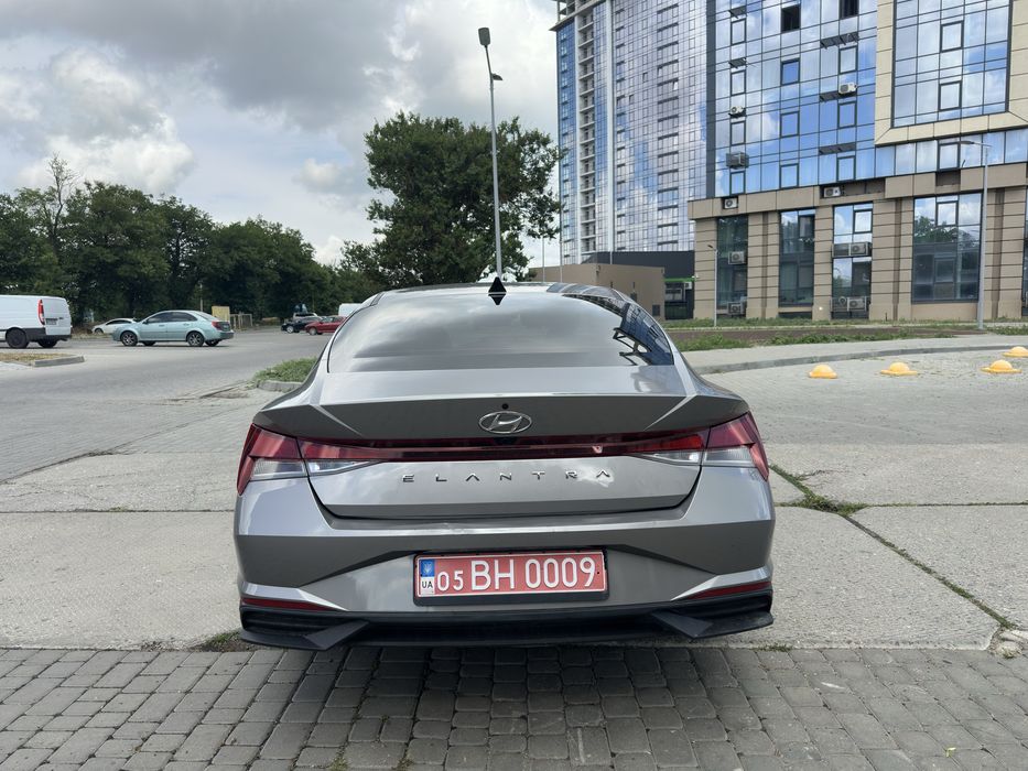 Продам хундай элантру 2023 год