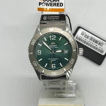 Orient Kamasu SOLAR RA-WJ0001E (39.9 mm) 200 m. WR, safira