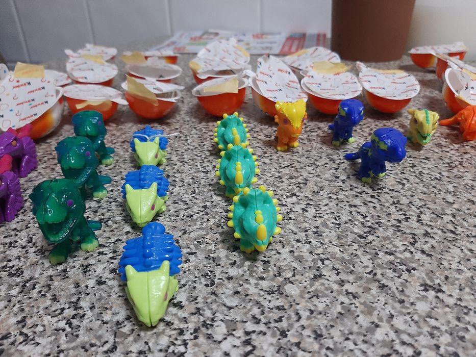 Kinder funko e outros