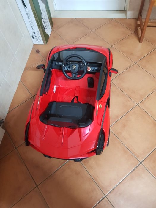 Carro eletrico novo (ate aos 4 anos)