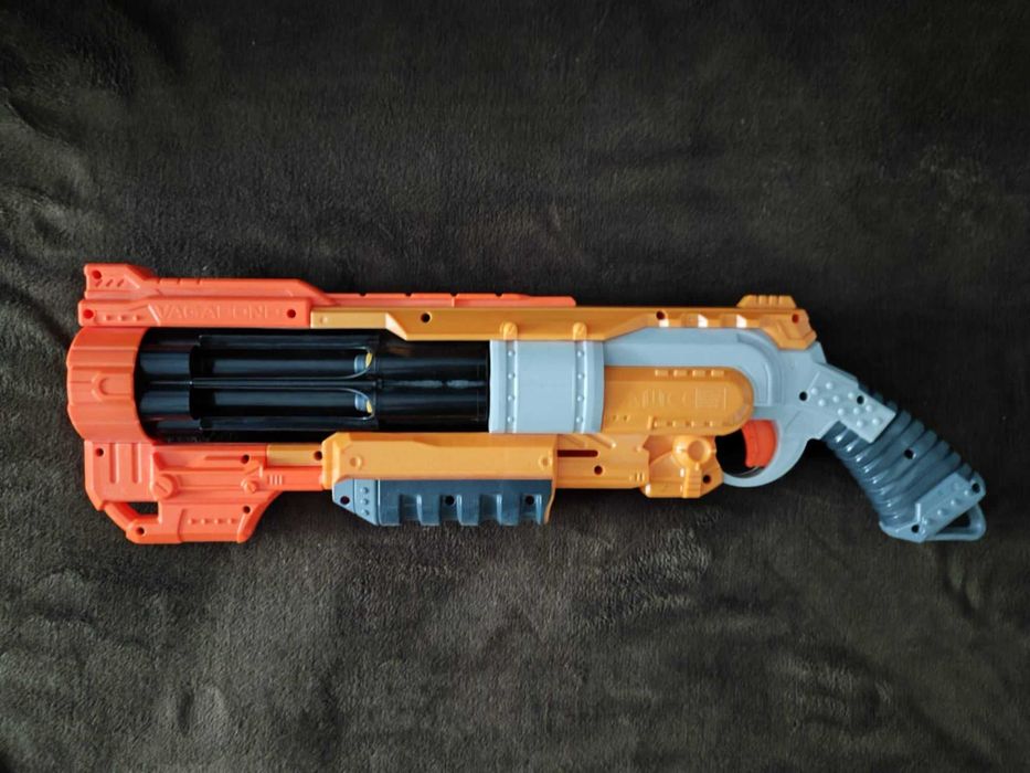 pistolet Nerf +6 strzałek