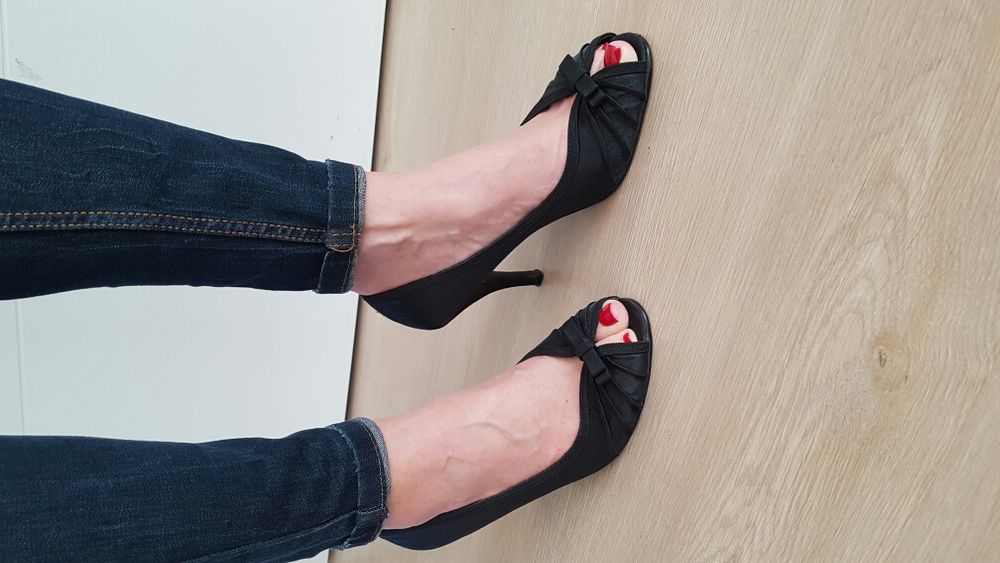 Czółenka peep toe satynowe czarne New Look 38 24cm