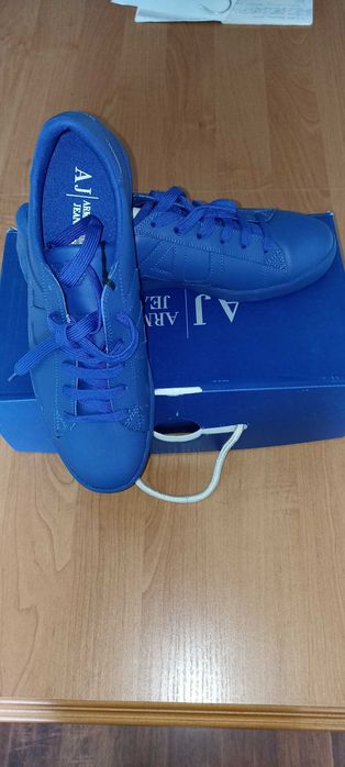Nowe buty Armani Jeans. Tenisówki męskie. Rozmiar 44. Z 679 złotych