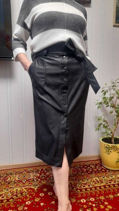 Стильна спідничка з екошкіри