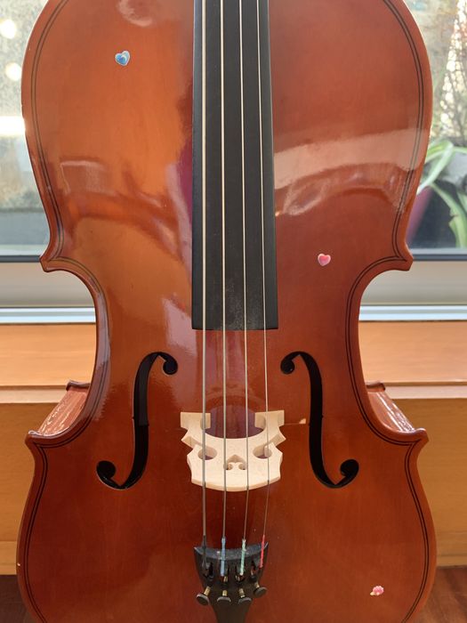 Violoncelo 1/8  marca Leonardo