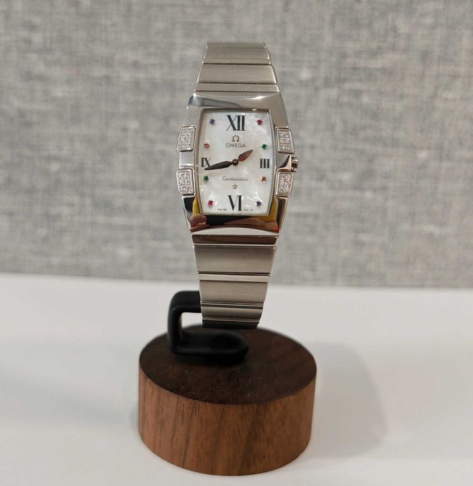 Жіночий годинник Omega Constellation Quadrella 1586.79.00 Diamond Swis