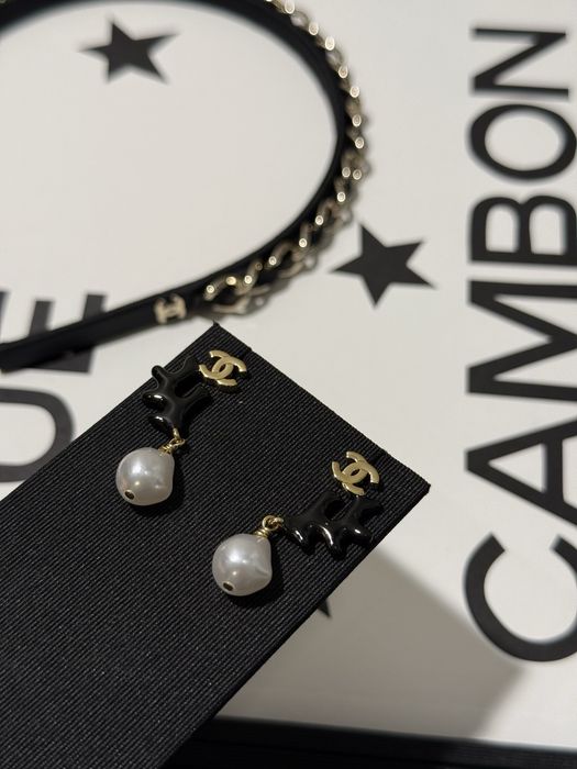 CHANEL® Luksusowe perły CC® kolczyki ekskluzywna biżuteria