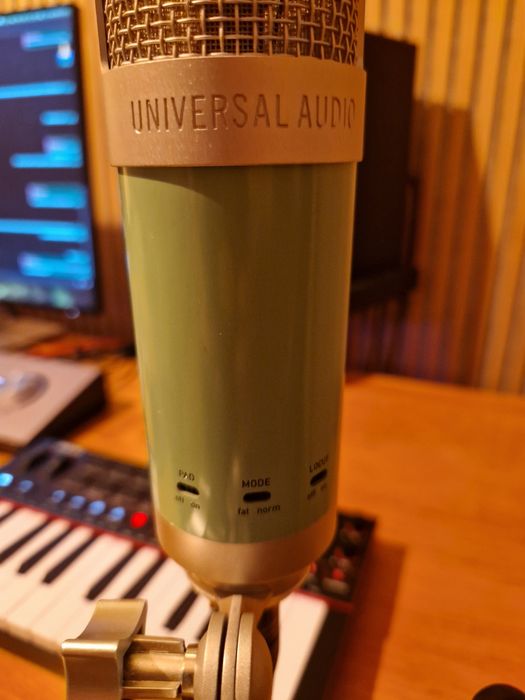 Microfone UAD Bock 187