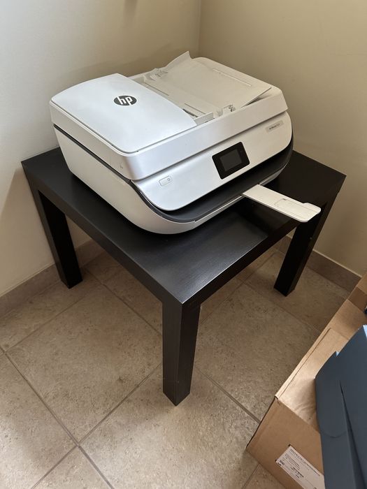 Impressora HP OfficeJet 5232 cores com Wi-fi