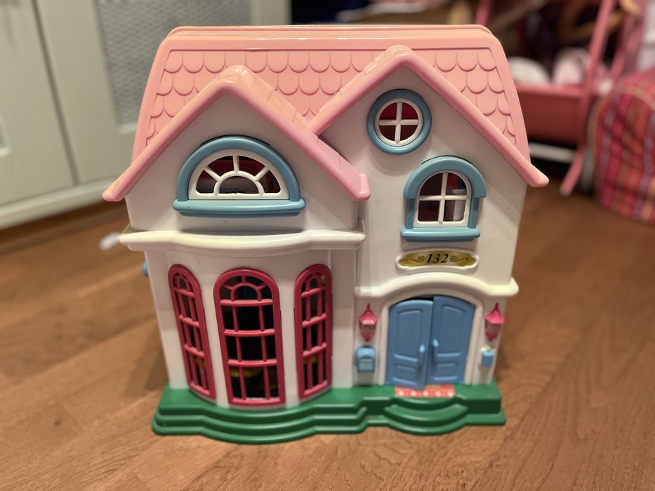 Domek rozkladany z wyposażeniem