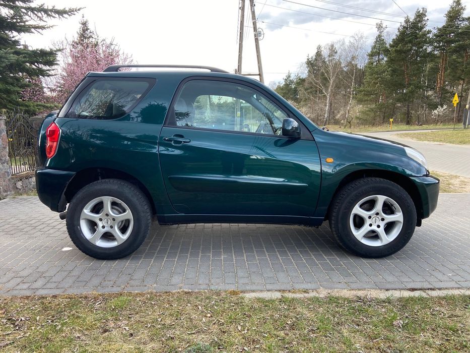 Toyota RAV4 2003 r. Automat 2.0 Benzyna 4x4 Moc 150 km.Klima