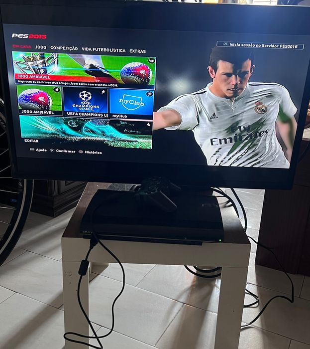 Vendo PS3 com 2 JOGOS