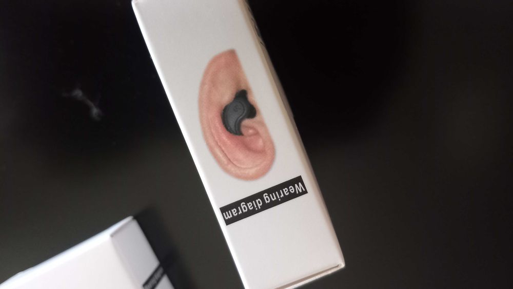 Tampões de ouvido e clipe nasal