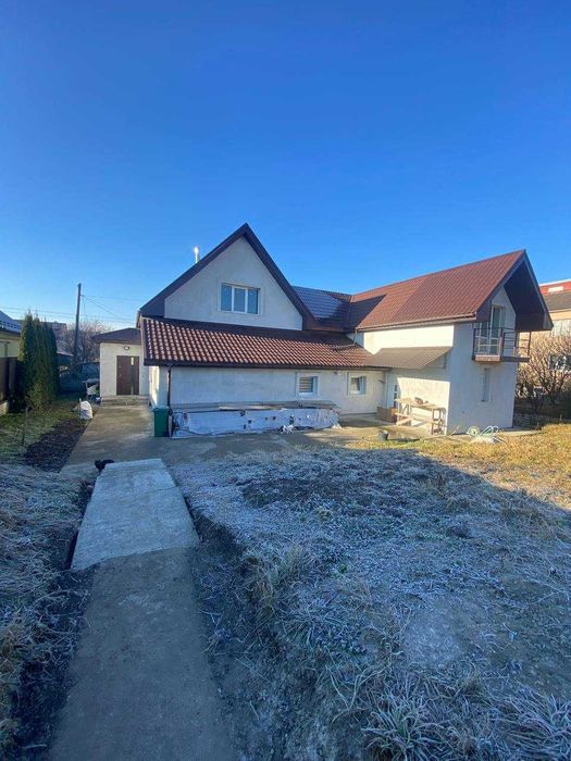 Оренда будинку поблизу Івано-Франківська