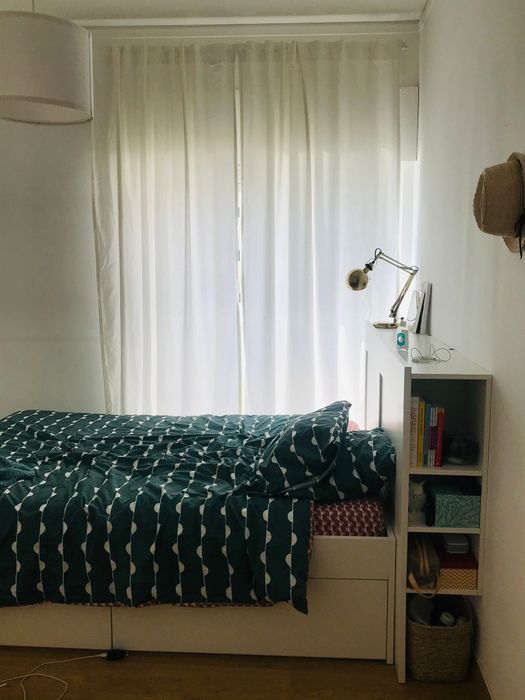 Cama IKEA BRIMNES com gavetas