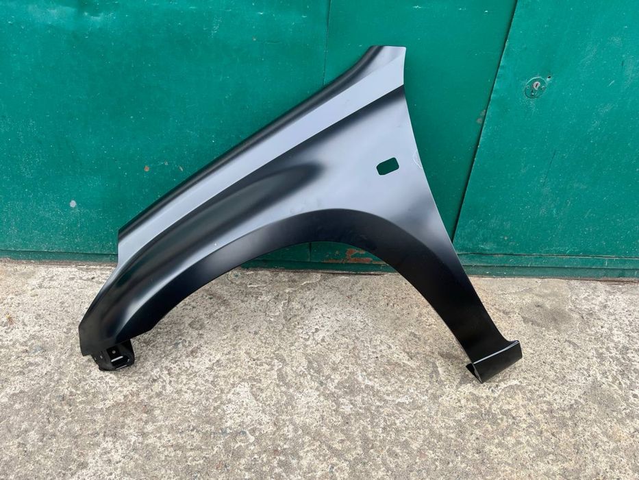 Крило Toyota Rav4 2 00-05