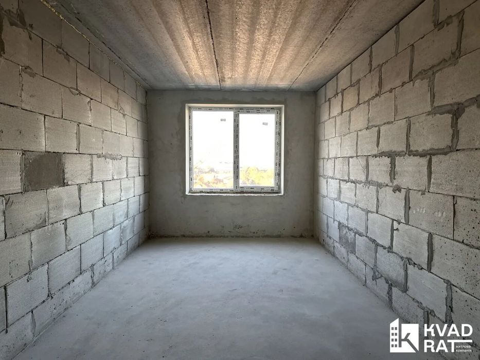 Здана 2км квартира біля озера.Є котел