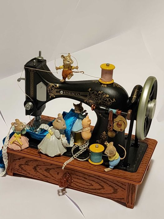 ENESCO | Music Box | Disney | Like New | Antiques