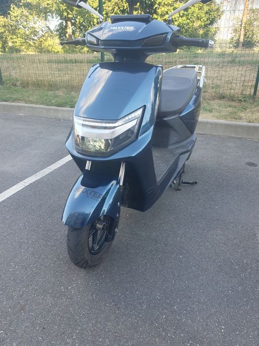 Продам електроскутер Maxxter Nova  — LED-світло, багата комплектація