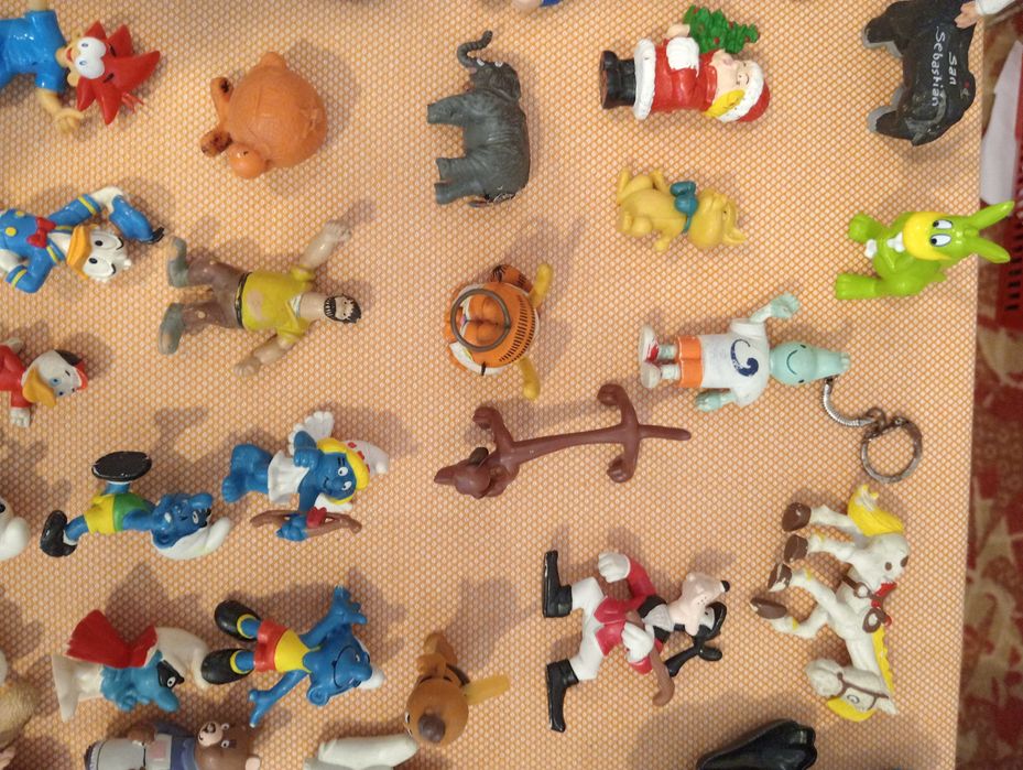 Bonecos Monocromáticos e PVC's