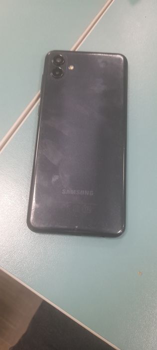 Нашол телефон.Ищу потерявшого