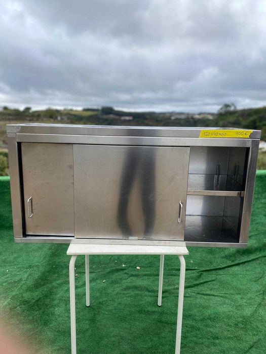 Armário de parede em inox