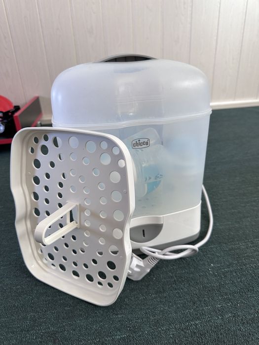 Стерилізатор електричний цифровий Chicco + сушилка для пляшечок