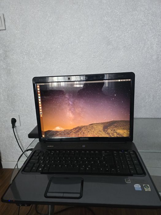 Ноутбук Compaq в гарному косметичному стані