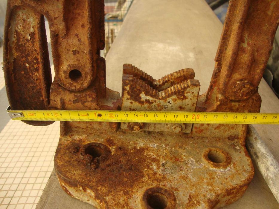 Used plumber's bench lathe, fully functional64750809075969124