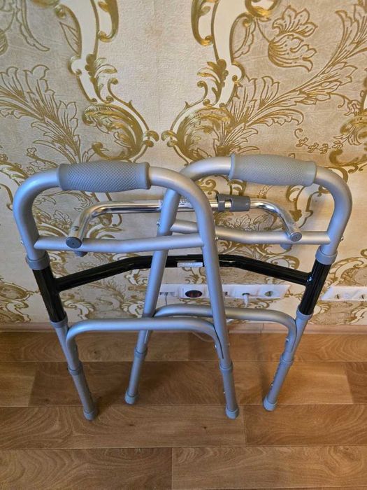 Ходунки Nova B4070 складні з регулюванням висоти