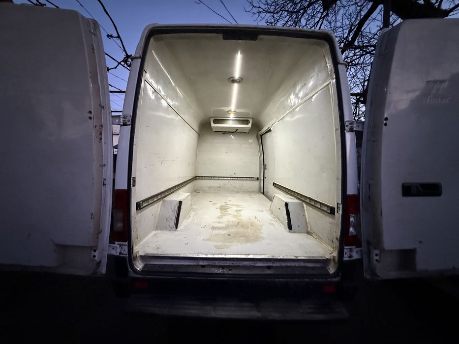 Вантажні перевезення рефрежератором