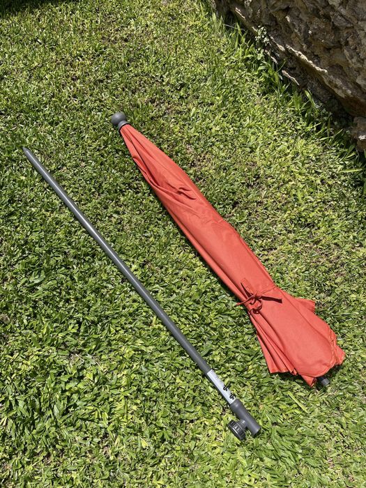 Guarda-sol Florabest inclinável vermelho com capa
