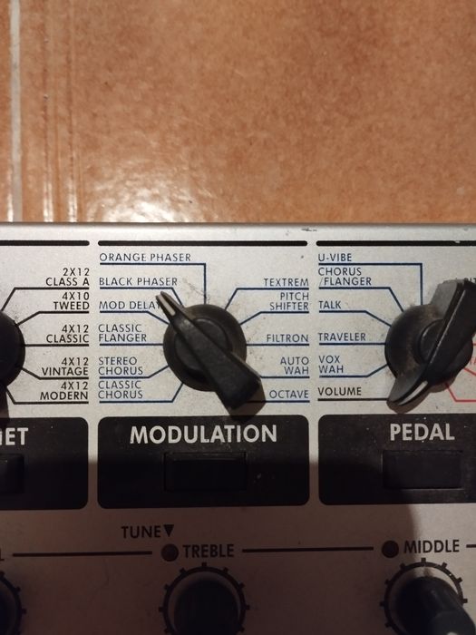 Processador de guitarra Korg ax1500G