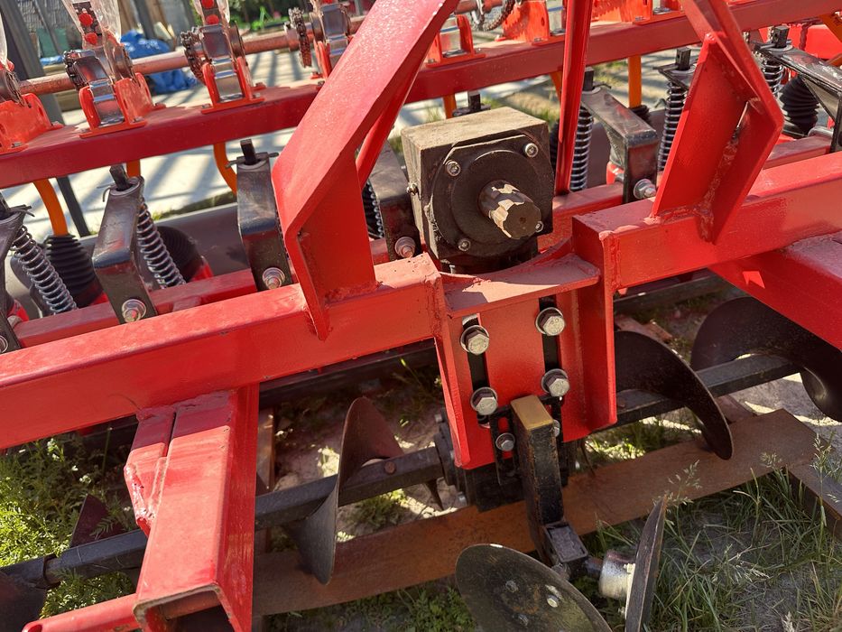 Сівалка 12 рядна овочева точного висіву