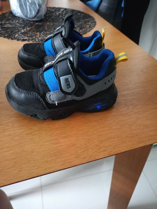 Buciki adidasy sportowe LED 23