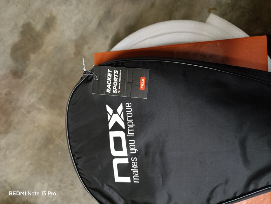 Raquete Padel NOX.