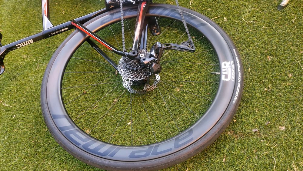 BMC Roadmachine 01 (Ultegra Di2) T51– Como Nova.