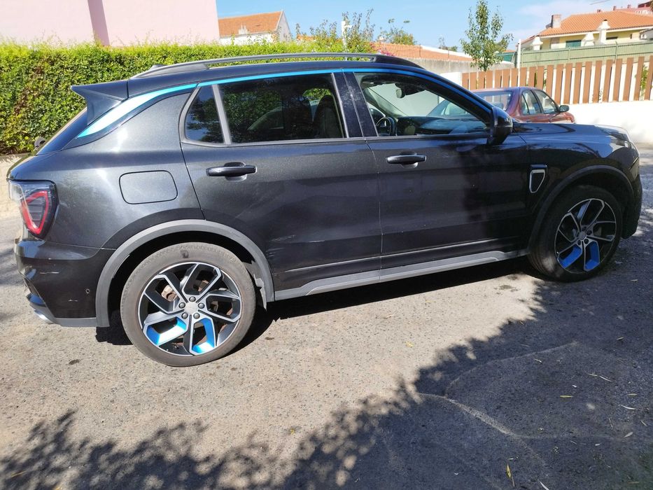 Lynk&Co 01 - SUV Full Extras Hibrido Pulg-in de 2022