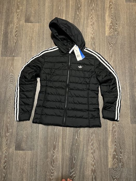Жіноча куртка adidas оріг нова