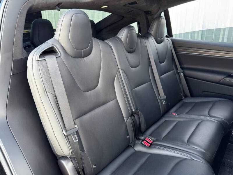 2023 Tesla Model X Standard Range