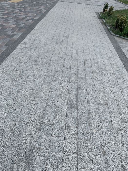 Бруківка гранітна повнопилена термооброблена