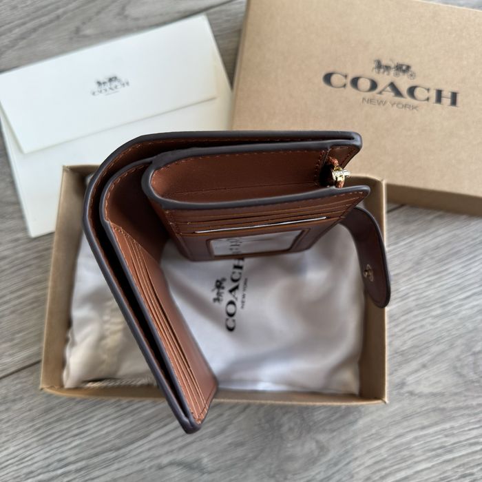 Жіночий гаманець COACH Medium Corner Zip, кошелек коач