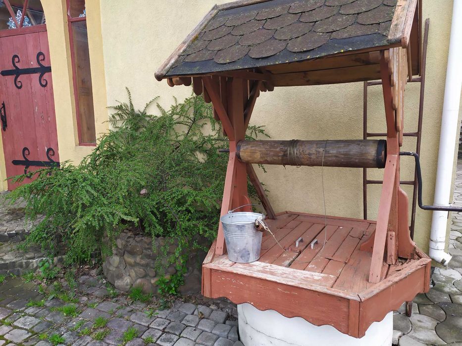 Продам ділянку в комлекті з будівлею, загальною площею 0,38 га