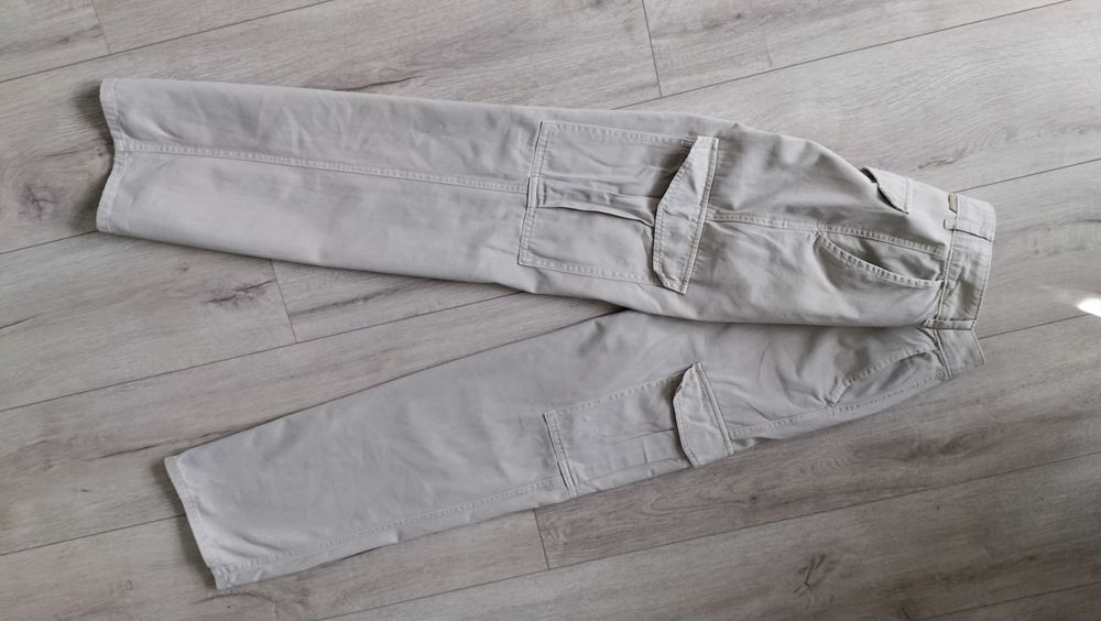 Spodnie pull&bear 34